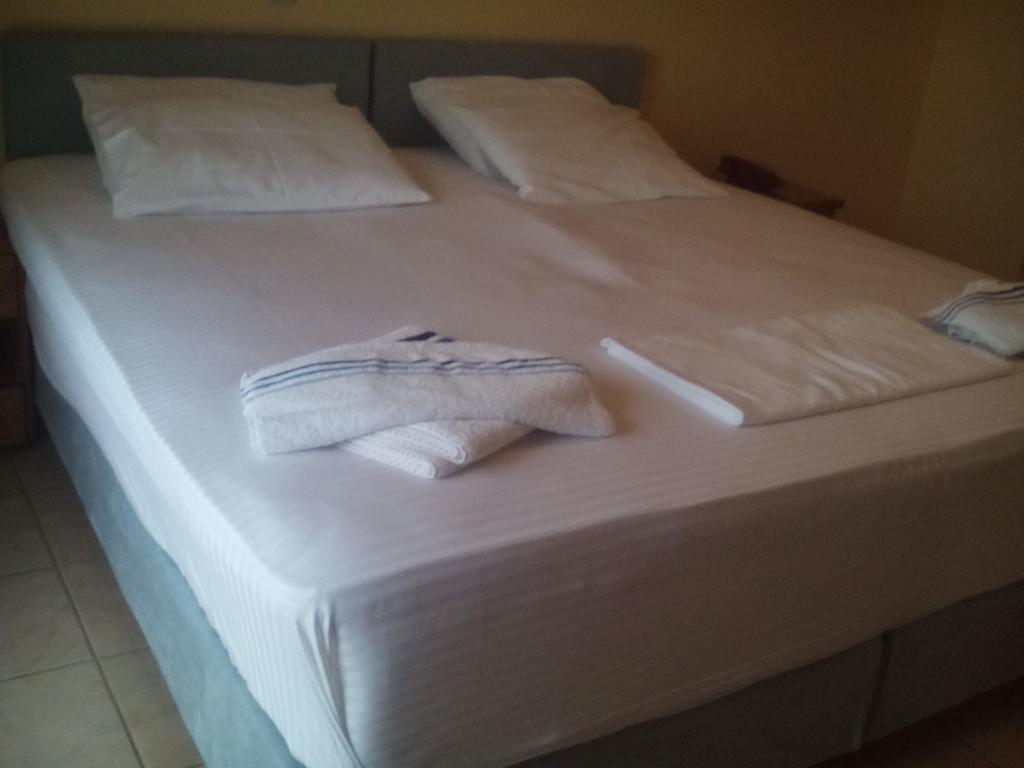 G. Kiapekou Aparthotel Λουτρά Αιδηψού Εξωτερικό φωτογραφία